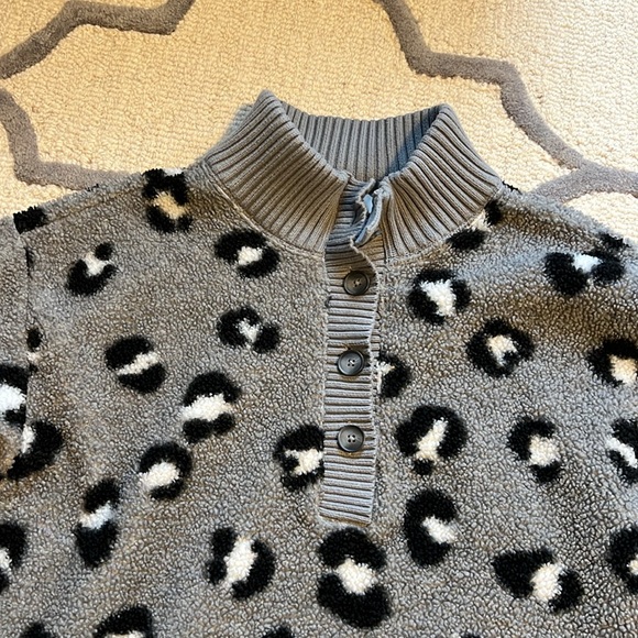 LOFT animal print fleece/sweater - Picture 2 of 5